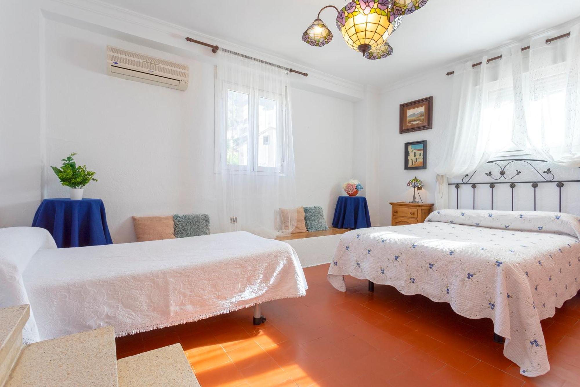 Casa Jardin Del Olivar Con Piscina Privada Alcaucin Luaran gambar