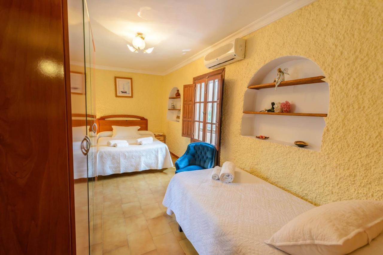 Casa Jardin Del Olivar Con Piscina Privada Alcaucin Luaran gambar